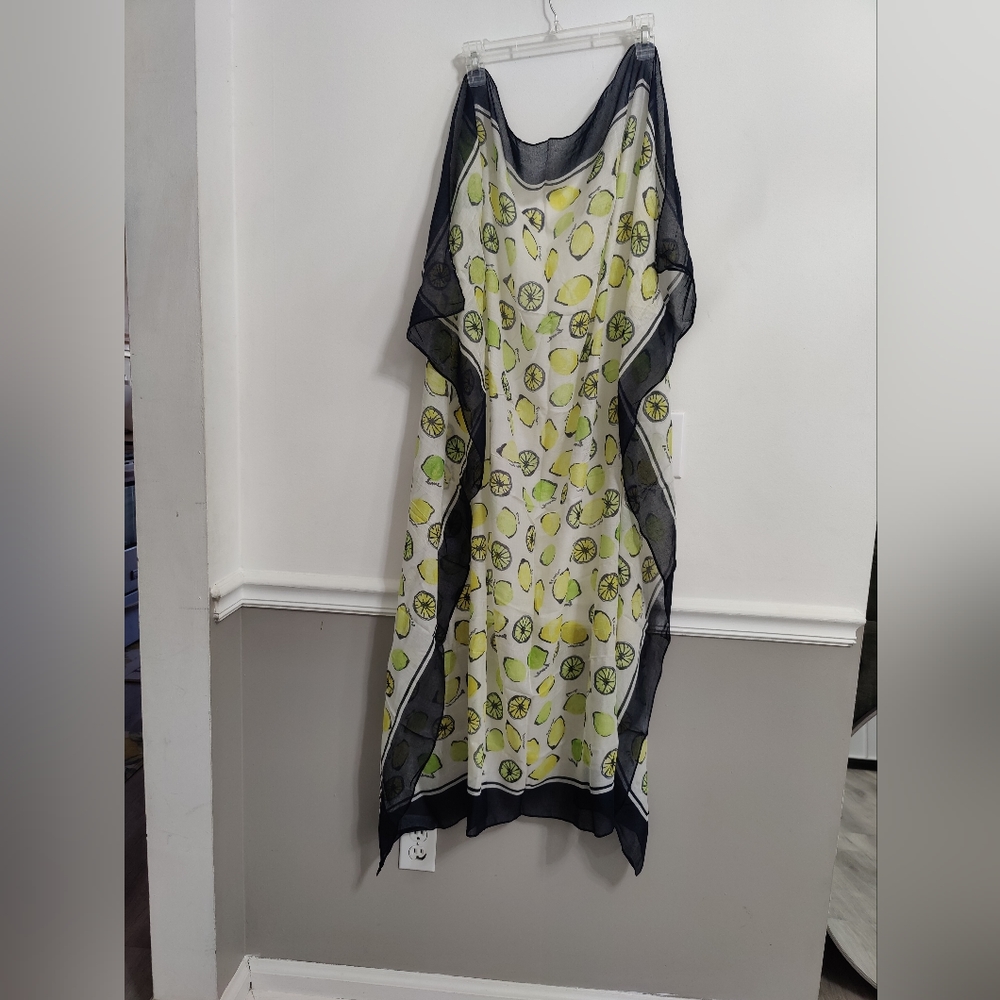 🎉Ann Taylor  Lemon Print Scarf, Navy, Yellow,